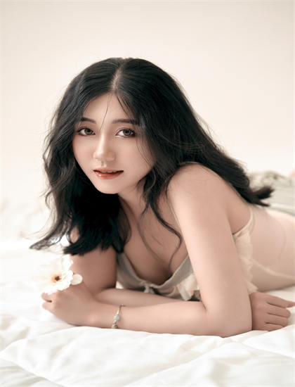 2026春季档《各位游客请坐稳》：上映表现与文化评价，双语字幕