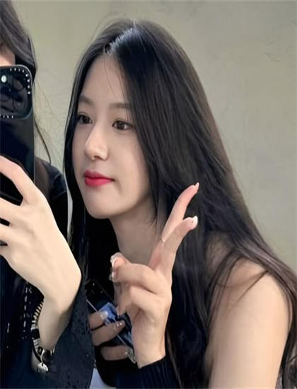 《18岁性感女王的性丑闻》：专业人士推荐与评分解读